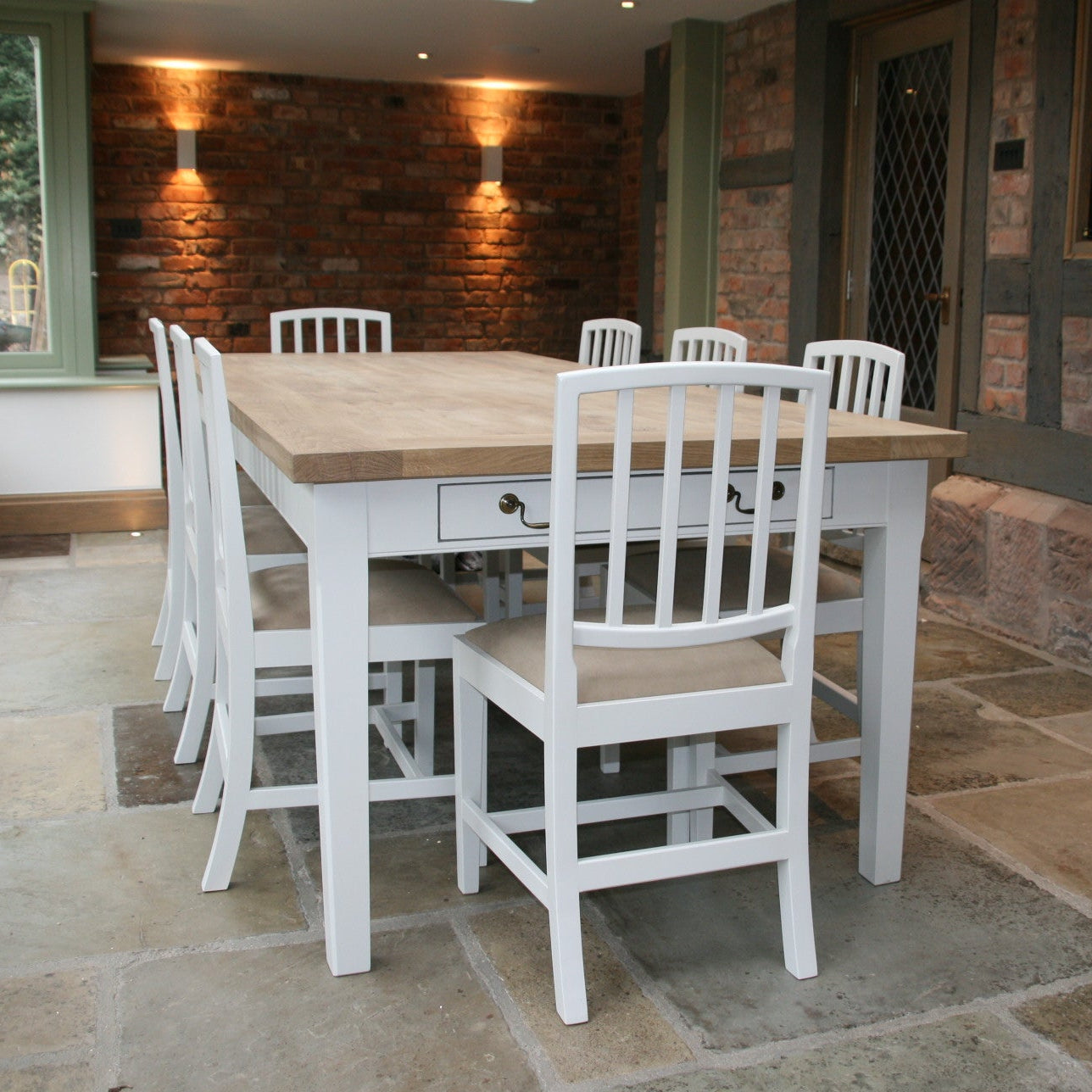 Lauder Table