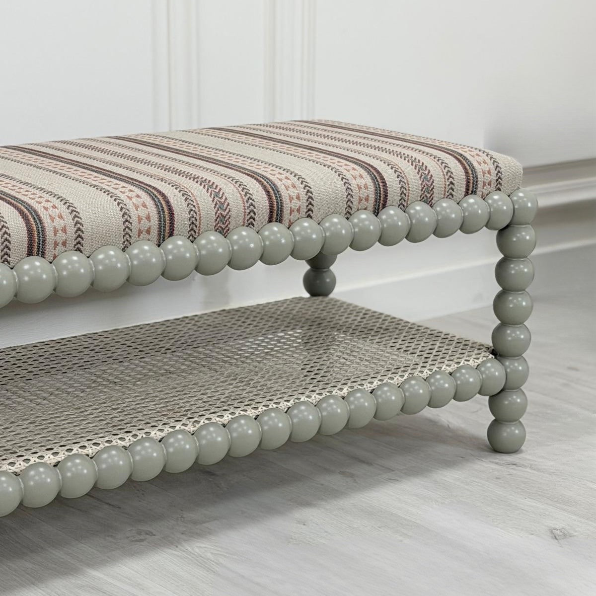 Katrine Stool