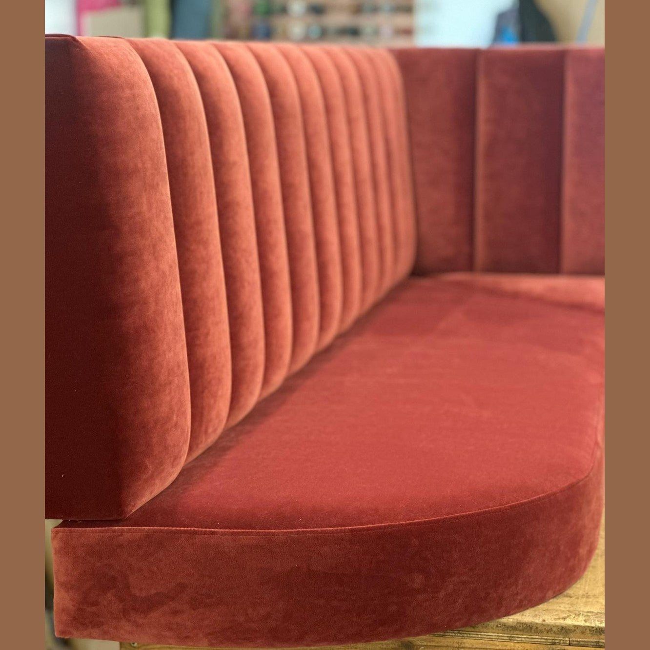 CORNER BANQUETTE