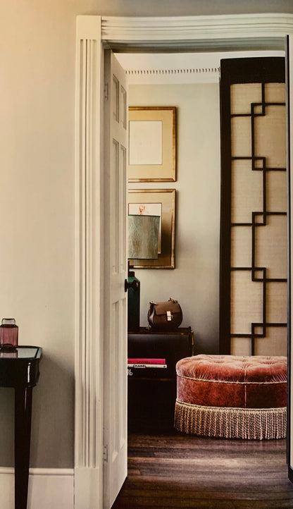 Oval pouffe