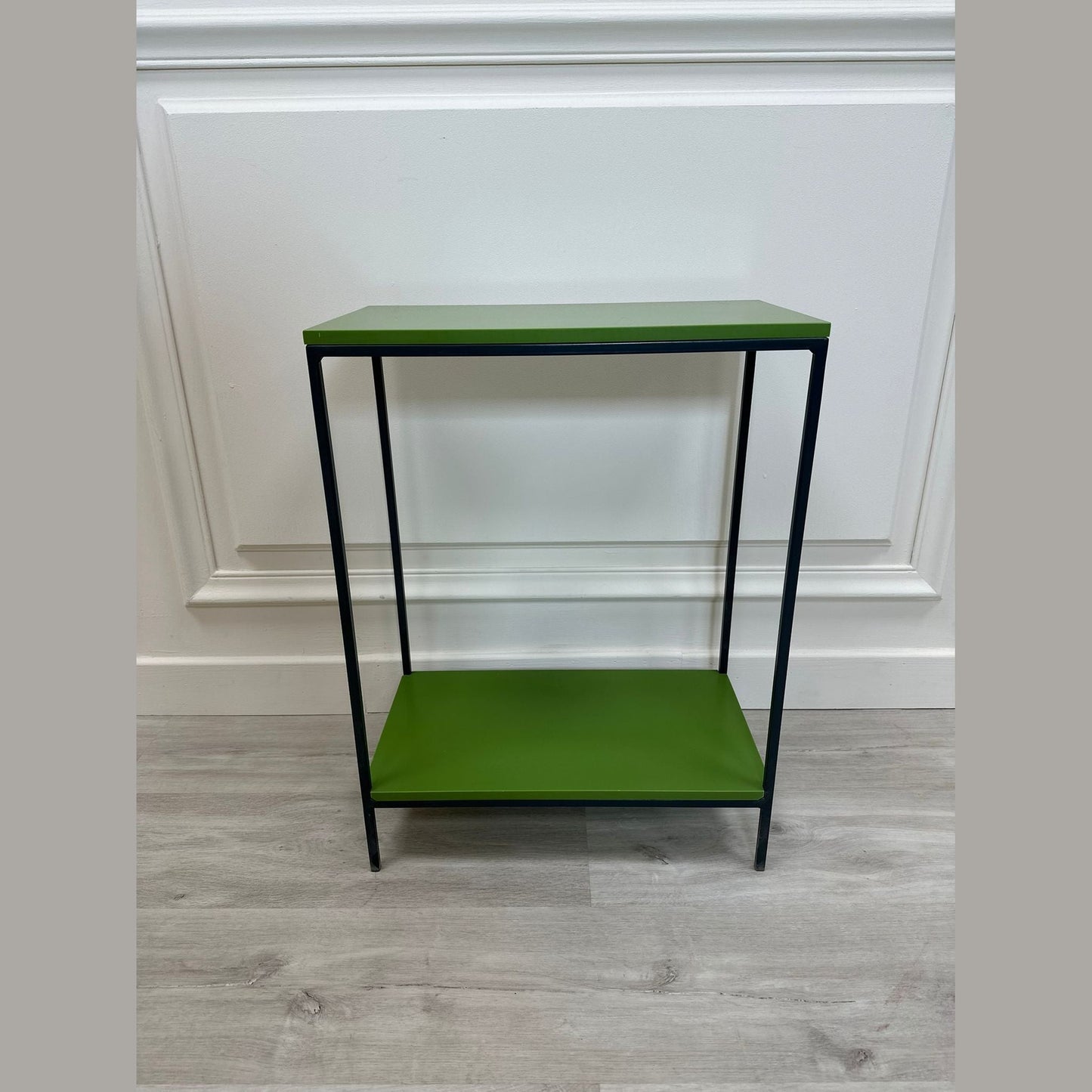 Corian Side Table - Green
